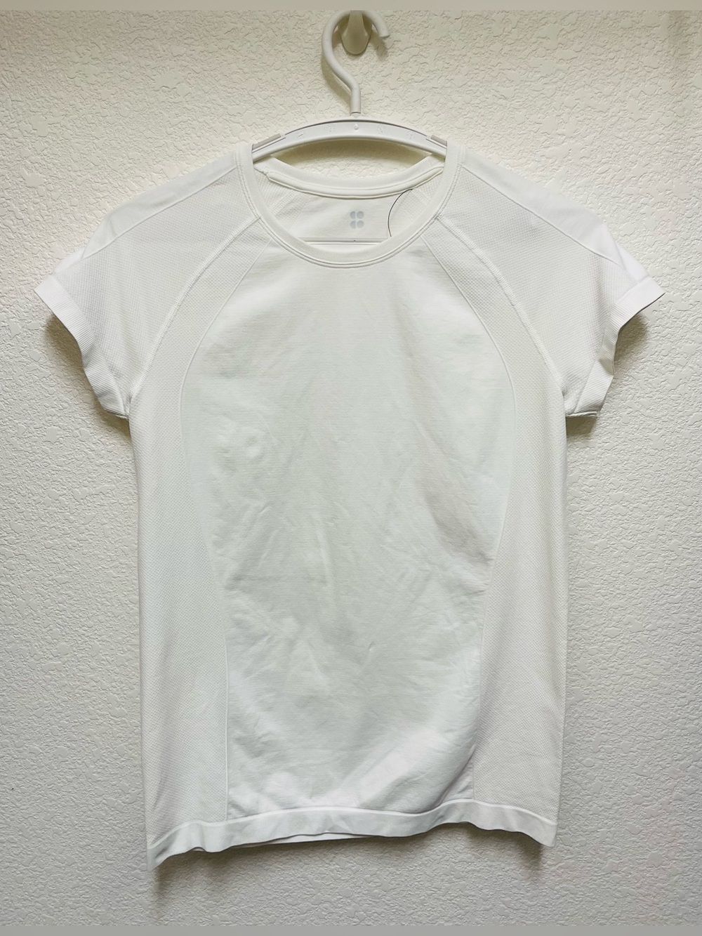 SWEATY BETTY Athlete White Seamless Workout T-Shirt Sweat Wicking Women’s Size 8
